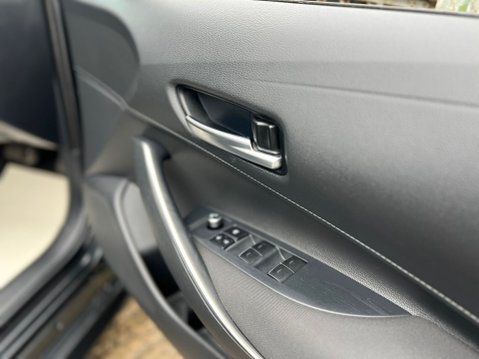 Toyota Corolla VVT-I ICON TECH 49