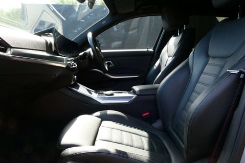 BMW 3 Series 2.0 320i M Sport Auto 5dr 38