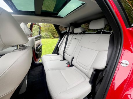 Hyundai TUCSON T-GDI ULTIMATE 8