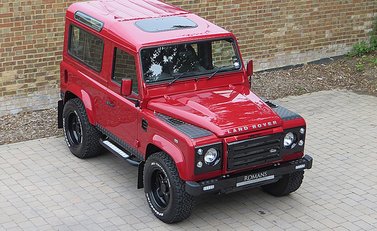 Land Rover Defender 90 XS 6