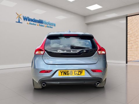 Volvo V40 2.0 D3 Momentum Nav Plus Euro 6 (s/s) 5dr 10