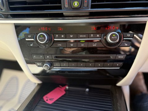 BMW X5 3.0 X5 xDrive 30d SE Auto 4WD 5dr 64