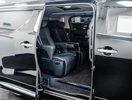 Toyota Alphard 2.5 MPV 2.5 SUV Automatic Petrol 22