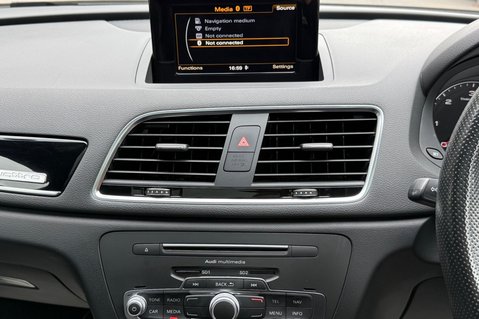 Audi Q3 TDI QUATTRO BLACK EDITION - PAN ROOF - 20 INCH ALLOYS 46