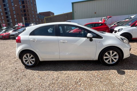 Kia Rio VR7...7 SERVICES...LOOK !! ONLY £35:00 R/TAX..LAST OWNER 7 YEARS..AIR CON.. 14