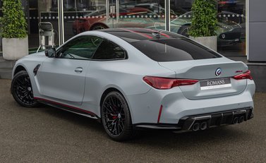 BMW M4 CSL 4