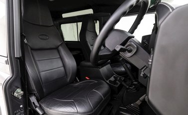 Land Rover Defender 90 Landmark 10