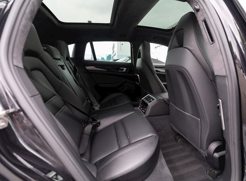 Porsche Panamera Turbo Sport Turismo 15