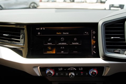 Audi A1 SPORTBACK TFSI S LINE 19