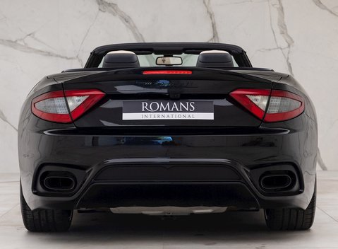 Maserati Grancabrio Sport 6