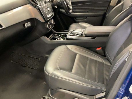 Mercedes-Benz GLE 2.1 GLE 250 D 4Matic AMG Line Auto 4WD 5dr 3