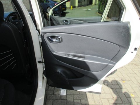 Renault Captur 0.9 TCe ENERGY Dynamique S MediaNav Euro 5 (s/s) 5dr 44