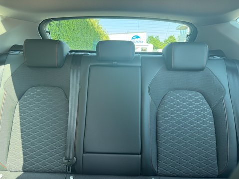 SEAT Leon 1.0 TSI EVO FR Hatchback 5dr Petrol Manual Euro 6 (s/s) (110 ps) 9