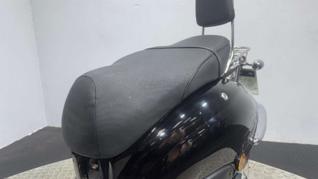 Lexmoto Valencia 2013 8K RUNNING CUSTOM SCOOTER LEARNER SCOOTER 125CC BIKE 24