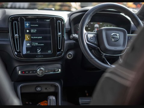 Volvo XC40 2.0 XC40 R-Design B4 MHEV AWD Auto 4WD 5dr 26