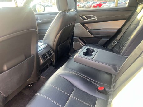 Land Rover Range Rover Velar 3.0 Range Rover Velar R-Dynamic HSE D300 Auto 4WD 5dr 32