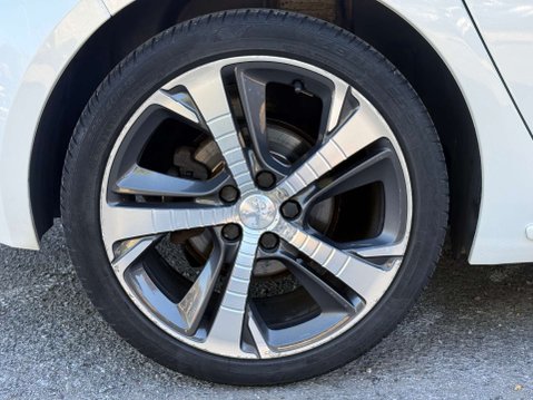 Peugeot 308 1.5 BlueHDi GT Line Hatchback 5dr Diesel Manual Euro 6 (s/s) (130 ps) 31