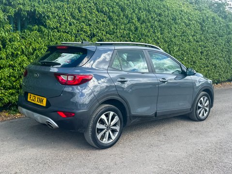 Kia Stonic 1.0 T-GDi 2 SUV 5dr Petrol Manual Euro 6 (s/s) (99 bhp) 4