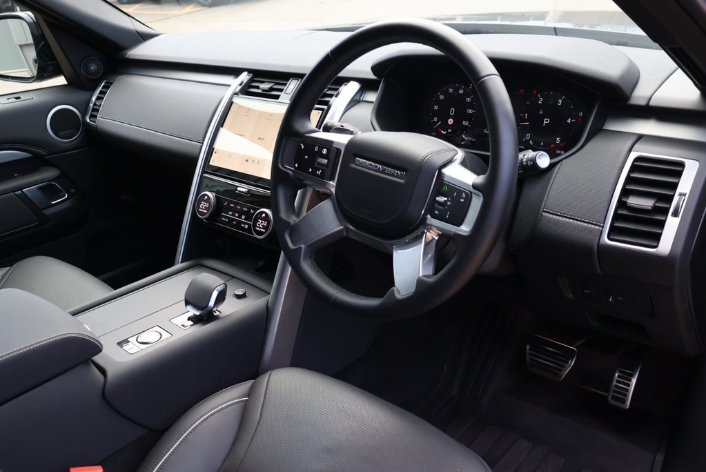 Land Rover Discovery BRAND NEW COMMERCIAL DYNAMIC HSE 22 inch wheels   16