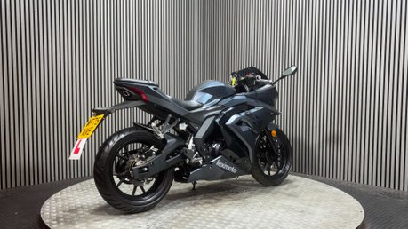 Lexmoto LXS 125 E55 2025 ONLY 5K 125CC LEARNER SPORTS BIKE 6