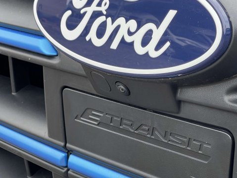 Ford Transit E-Transit 390 Trend L3H2 30