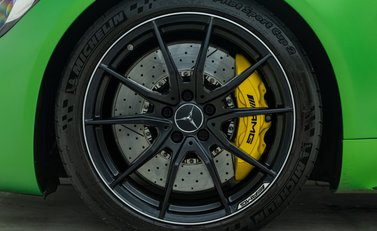 Mercedes-Benz AMG GT R 25