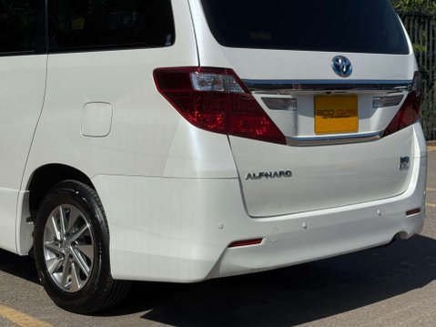 Toyota Alphard Hybrid 36