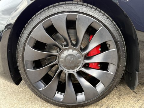 Tesla Model 3 (Dual Motor) Performance Saloon 4dr Electric Auto 4WDE (Performance Upgrade 18