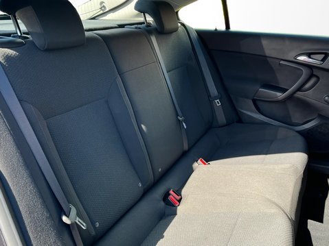 Vauxhall Insignia 1.6 CDTi Design Nav 5dr Auto 32