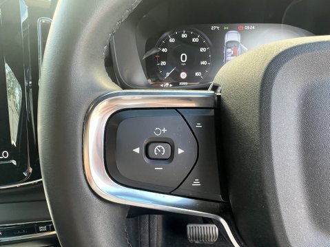 Volvo XC40 (Sold) 1.5h T4 Recharge 10.7kWh Plus SUV 5dr Petrol Plug- 22
