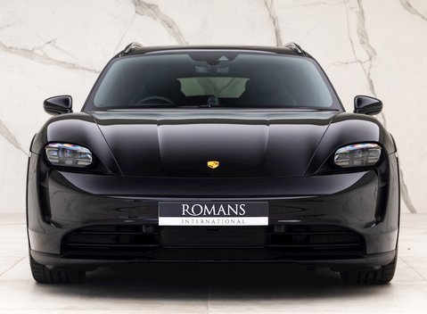 Porsche Taycan 4 Cross Turismo 4