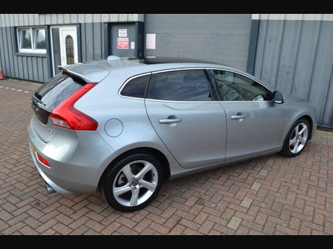 Volvo V40 1.6 T3 R-Design Nav Euro 5 (s/s) 5dr 21