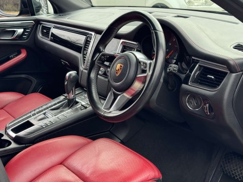 Porsche Macan 2.0T SUV 5dr Petrol PDK 4WD (s/s) (252 ps) 8