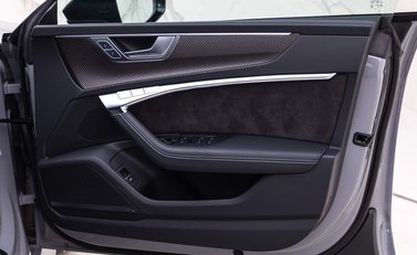 Audi RS7 Sportback Carbon Black 16