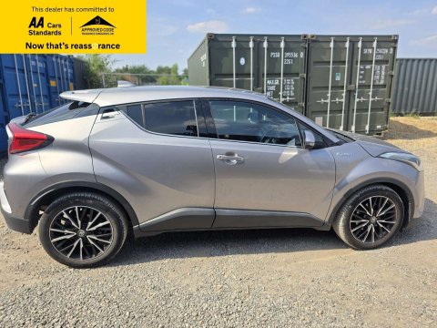 2017 Toyota C-HR thumbnail 5