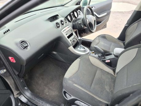 Peugeot 308 1.6 THP SE Hatchback 5dr Petrol Automatic (188 g/km, 140 bhp) 32