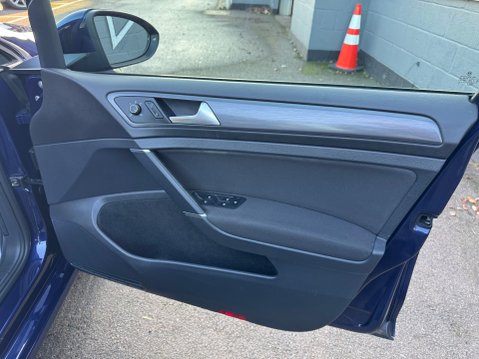 Volkswagen Golf SE NAVIGATION TSI BLUEMOTION TECHNOLOGY 56