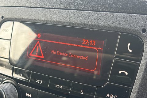 Iveco Daily 35C14 Toolpod Tipper - Rear Camera 19