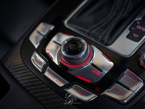 Audi RS4 4.2 RS 4 FSI Quattro Auto 4WD 5dr 38