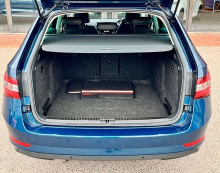 Skoda Superb 2.0 Superb SE Technology TDI 5dr 83