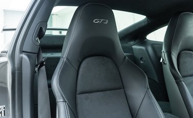 Porsche 911 GT3 (991.2) 12