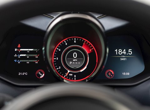 Aston Martin DBS Superleggera 17