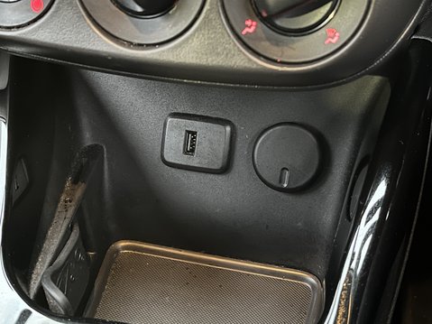 Vauxhall Corsa 1.4 SE Nav 5dr 30