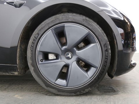 Tesla Model 3 Standard Range Plus Auto RWD 4dr 21