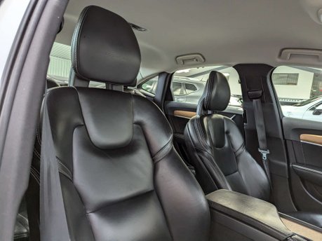 Volvo S90 2.0 S90 Inscription D5 PowerPulse AWD Auto 4WD 4dr 50