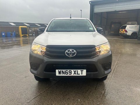 Toyota Hilux ACTIVE 4WD D-4D DCB 2