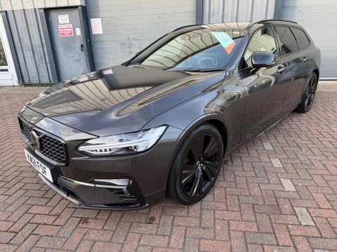 Volvo V90 2.0 B5 MHEV R-Design Auto Euro 6 (s/s) 5dr 8