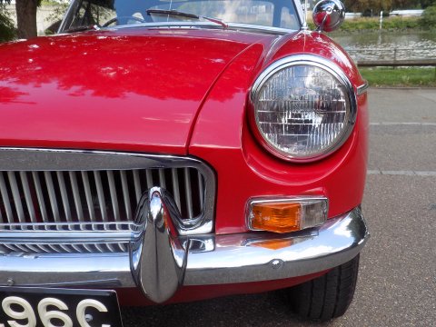 MG MGB MK1 'Pull Door Handle' ROADSTER 77