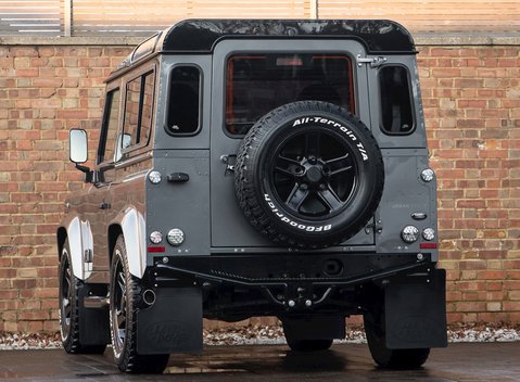 Land Rover Defender 90 XS URBAN TRUCK Carbon Edition 3