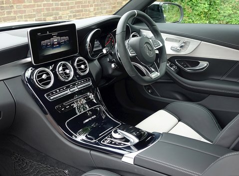 Mercedes-Benz C Class C63 S Coupe 9